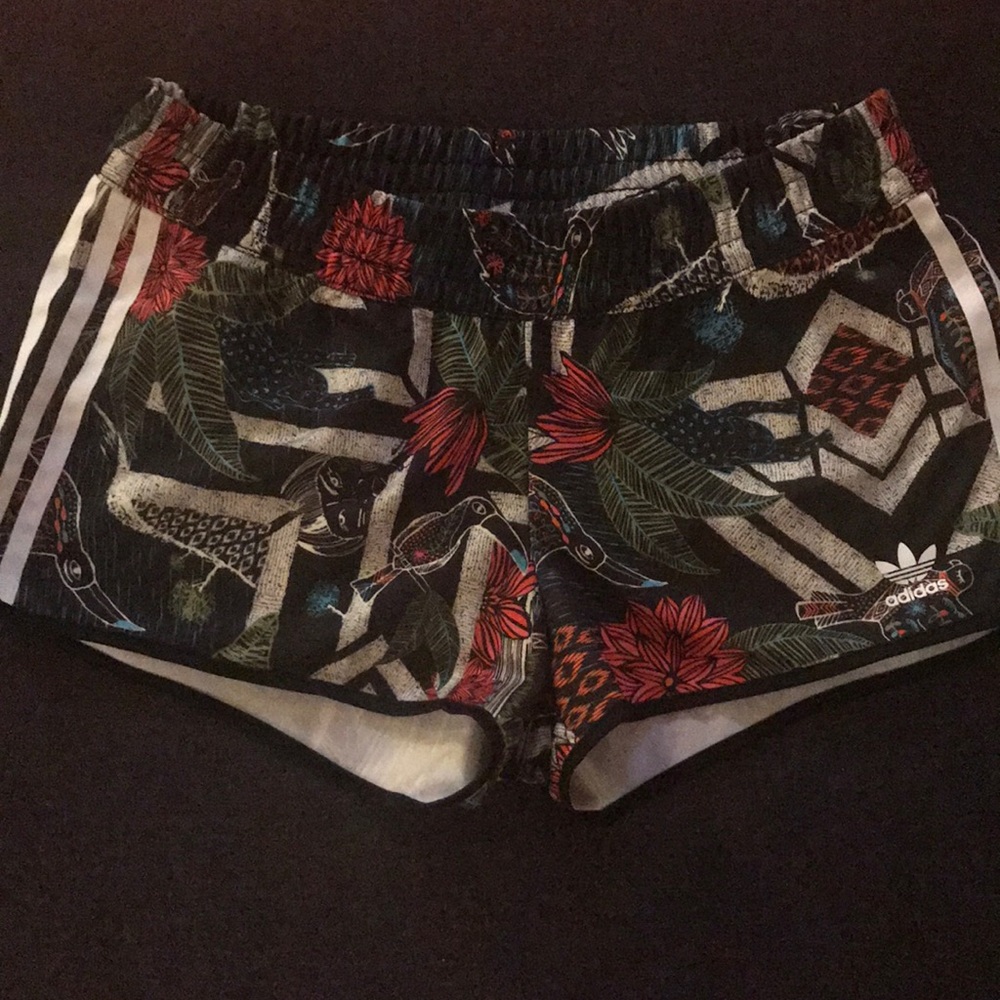 adidas shorts size M